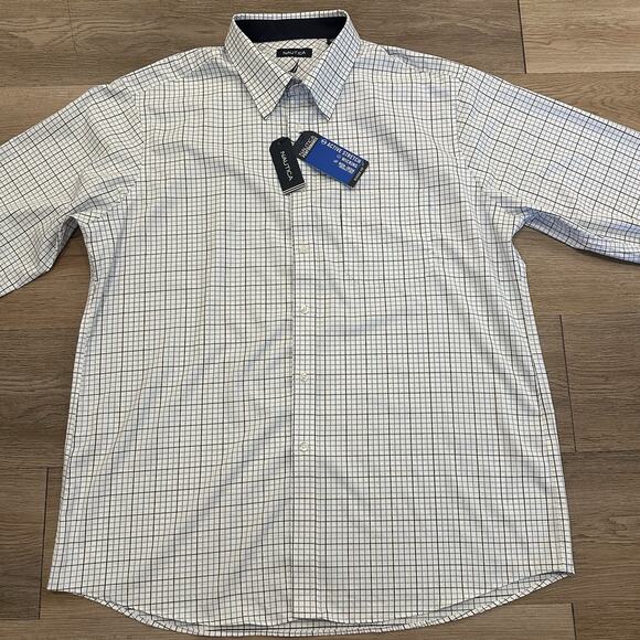 Nautica NWT Classic-Fit Wrinkle-Resistant Plaid Button-Down Shirt Blue Plaid XL - Picture 2 of 12
